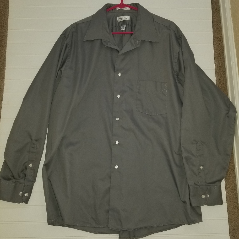 Men's Dress Shirts (READ DESCRIPTION)